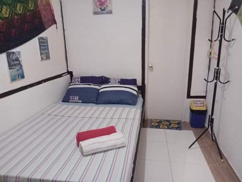 Sun Valley Backpackers Inn El Nido Bagian luar foto