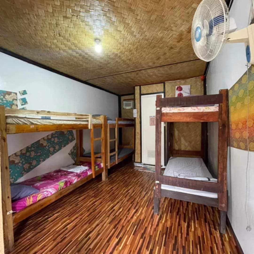 Sun Valley Backpackers Inn El Nido Bagian luar foto