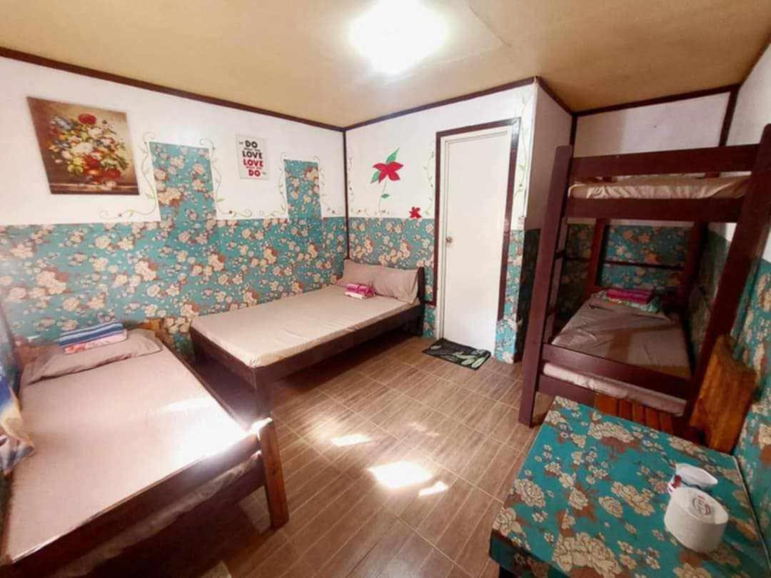 Sun Valley Backpackers Inn El Nido Bagian luar foto
