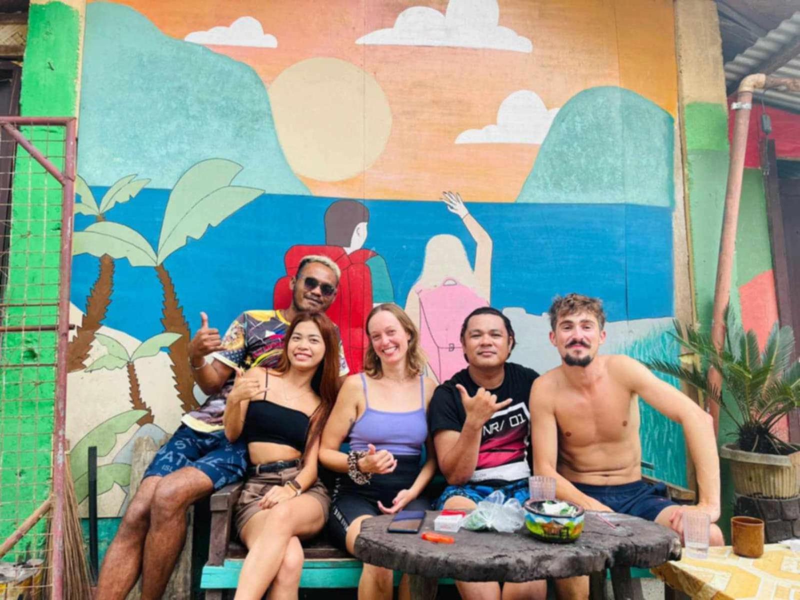 Sun Valley Backpackers Inn El Nido Bagian luar foto